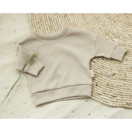 Semi oversized sweater van ribstof in de kleur licht beige